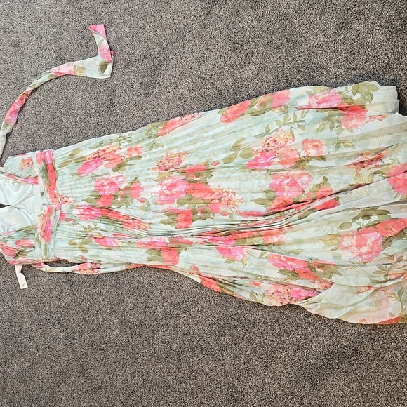 NWT Eliza J Floral Maxi Dress Embellished Neck  Sz 6 - Picture 15 of 15